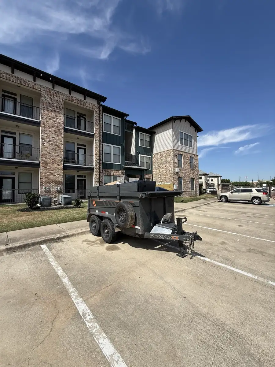 Daw's Junk Solutions truck and trailer, Greater Houston area